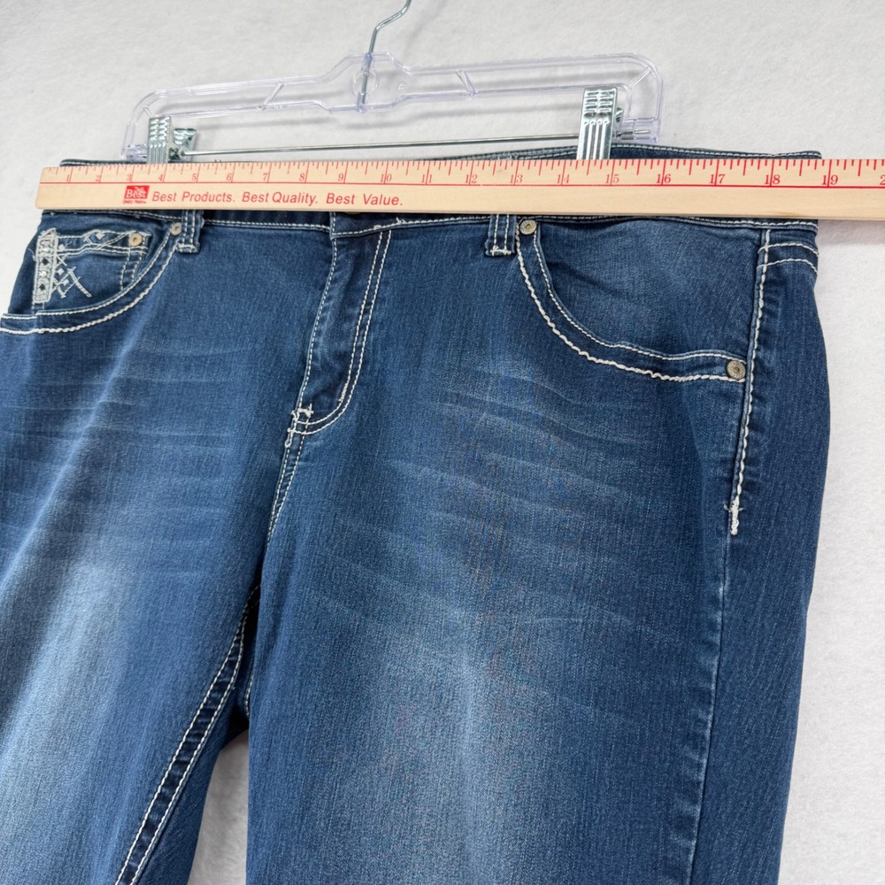 Love Indigo Premium Capri Jeans Women 16P Blue Fleur De Lis Embellished Y2K - Picture 3 of 10